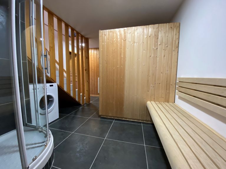 Ferienhaus Lacuzon mit eigener Sauna und Außenwhirlpool