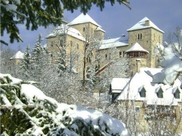 Schloss Österreich Wintersport