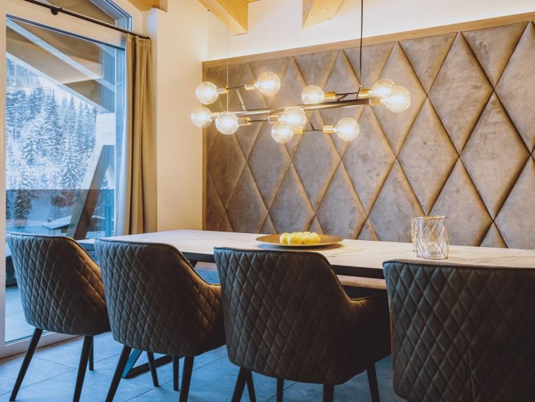 Ferienwohnung Glemm by Avenida Penthouse mit Bergblick, eigener Sauna und Whirlpool