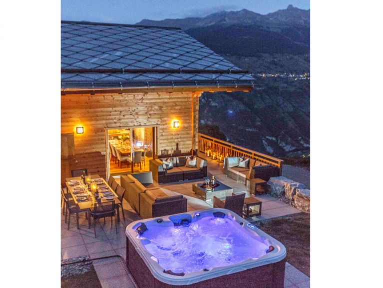 Ferienhaus Des Etoiles Les Masses mit Außenwhirlpool