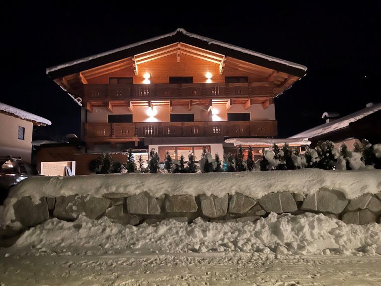 Ferienwohnung Am Bach Hirsch