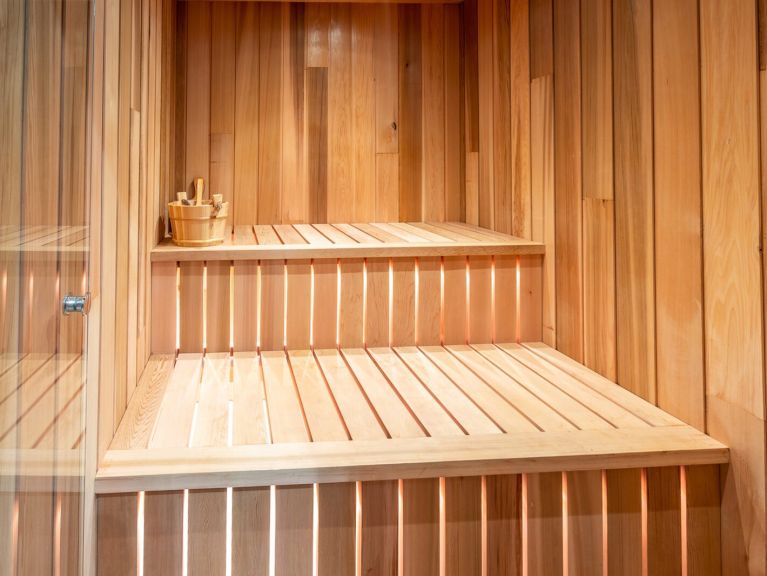 Ferienhaus De Vallandry Masara mit Außenwhirlpool und Sauna