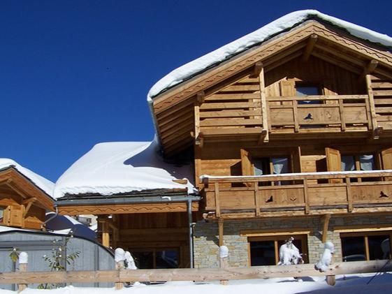 Ferienhaus Le Loup Lodge mit privat Schwimmbad und Sauna