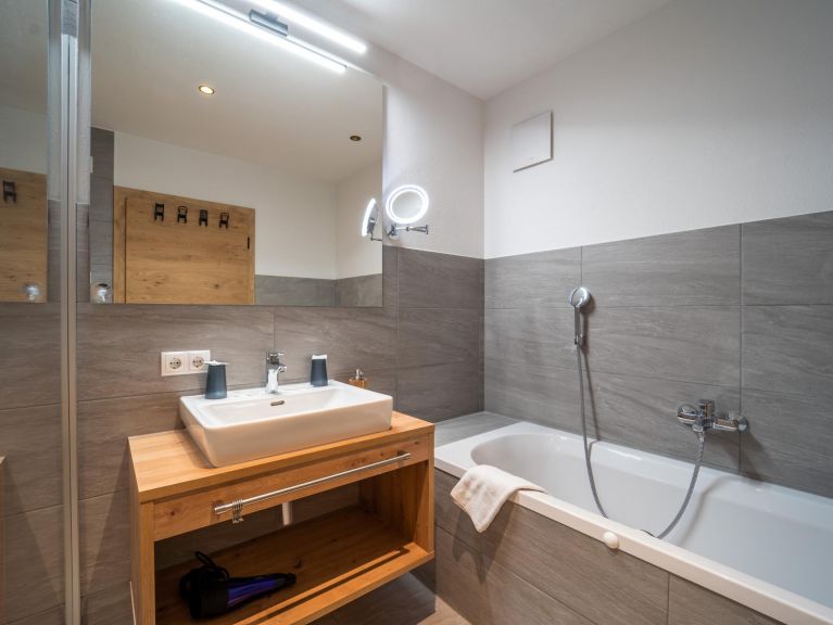 Ferienwohnung Pettneu Top 2