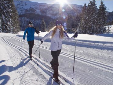 Skidorf Kleines Dorf in der Nähe des bekannten Obertauerns-3