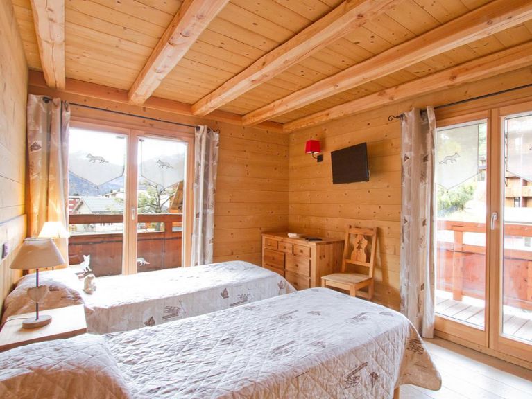Ferienhaus Le Renard Lodge mit privatem Pool und Sauna