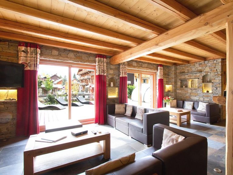 Ferienhaus Le Loup Lodge mit privat Schwimmbad und Sauna