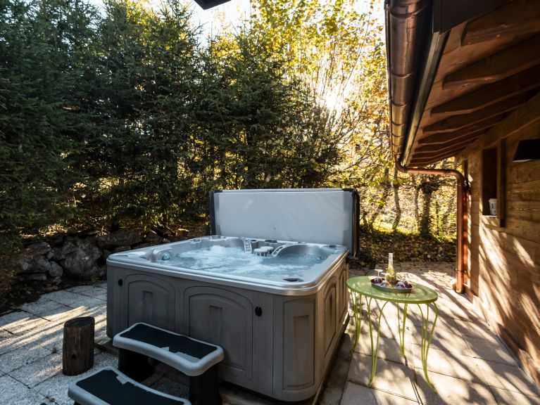 Ferienwohnung l'Ours mit Außenwhirlpool