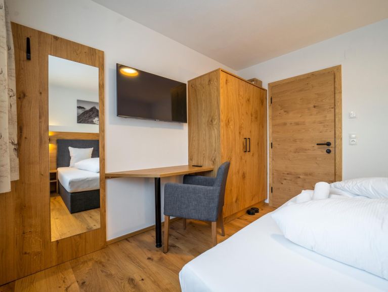 Ferienwohnung Pettneu Top 1