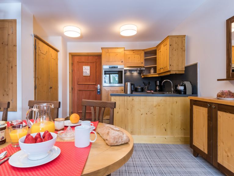 Ferienwohnung Arc 1950 Le Village Zugang zum Außenpool