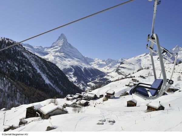 Skidorf Schneesicheres Wintersportziel am Fuße des Matterhorns-1