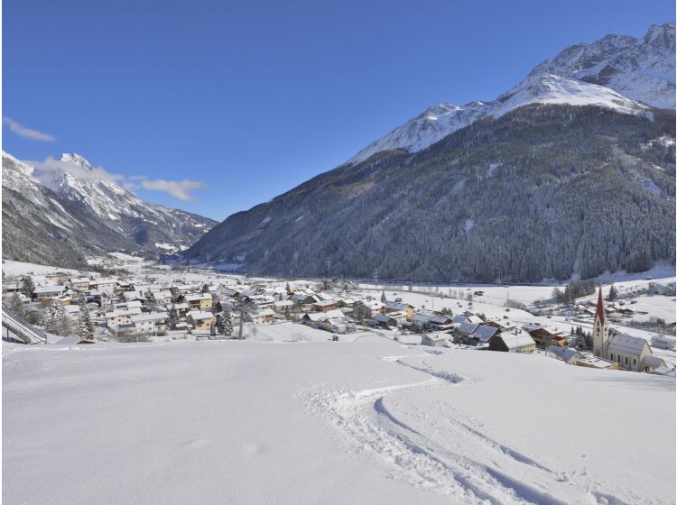 Skidorf Gemütliches Skidorf in der Nähe von St. Anton am Arlberg-1