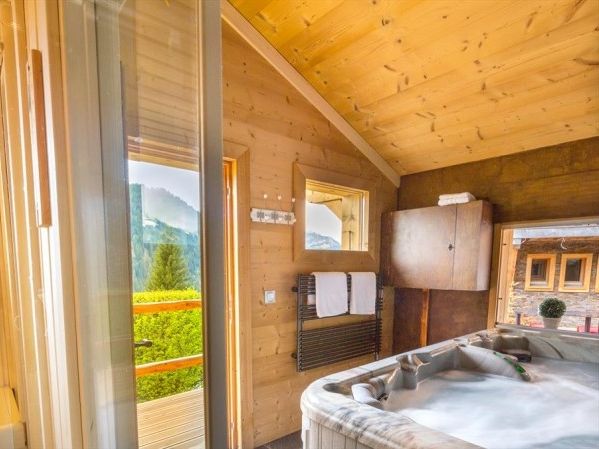 Ferienhaus Le Joyau des Neiges mit Sauna und Whirlpool