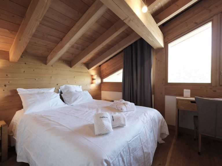 Ferienhaus Caseblanche Myriel mit Kamin, Sauna und Whirlpool