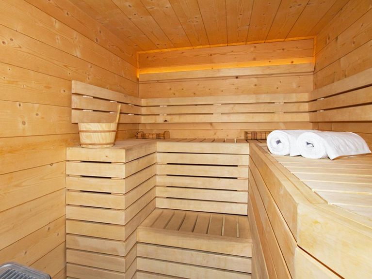 Ferienhaus Le Loup Lodge mit privat Schwimmbad und Sauna