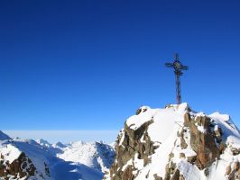 Skiurlaub Sölden Kreuz auf dem Berg