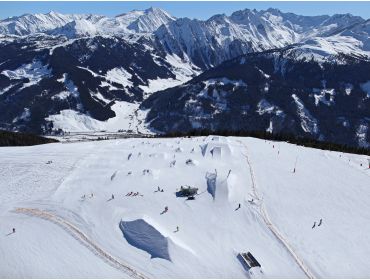 Skidorf Gut besuchtes Skidorf mit vielen lebhaften Après-Ski-Bars-5