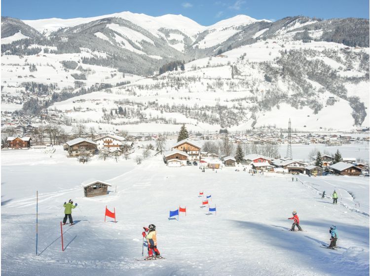 Skidorf Kleines Dorf in der Nähe von Kaprun und Zell am See-1