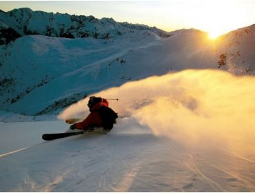 Skidorf Gut besuchtes Skidorf mit vielen lebhaften Après-Ski-Bars-7