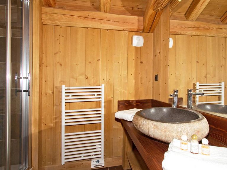 Ferienhaus Le Loup Lodge mit privat Schwimmbad und Sauna