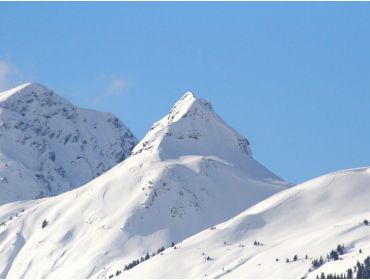 Skidorf Lebhaftes und mondänes Skidorf mit vielen Après-Ski Lokalen-9
