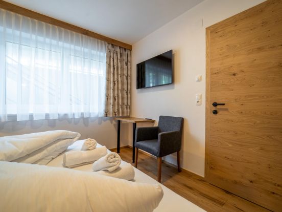 Ferienwohnung Pettneu-11