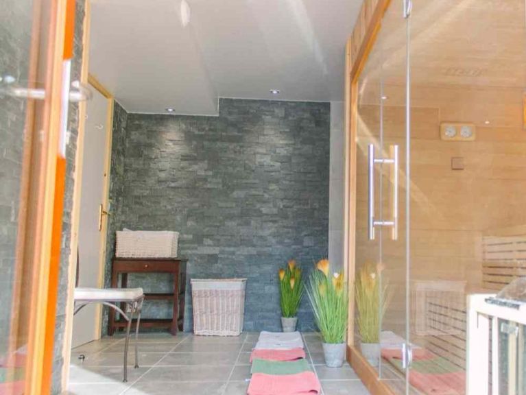 Ferienhaus Saskia mit Sauna und Außenwhirlpool