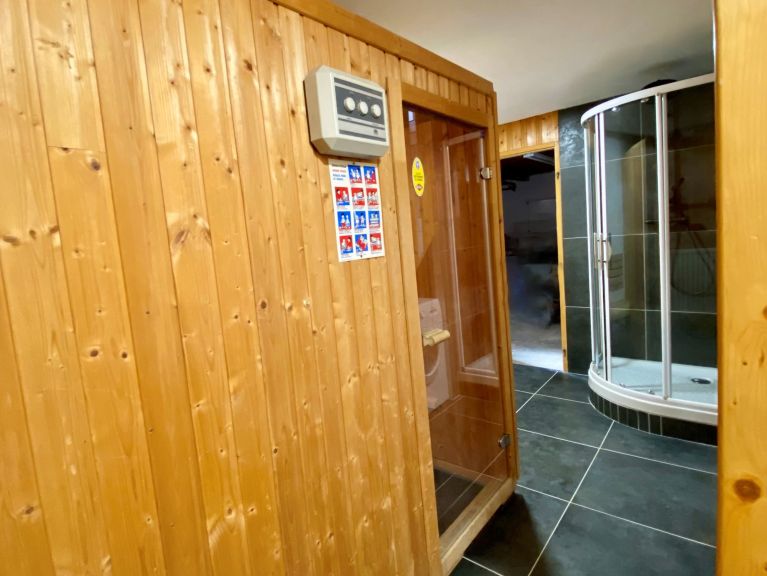 Ferienhaus Lacuzon mit eigener Sauna und Außenwhirlpool