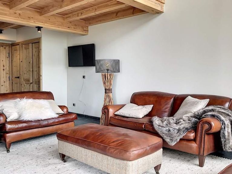 Ferienhaus Caseblanche Carcosa mit Holzofen und Sauna