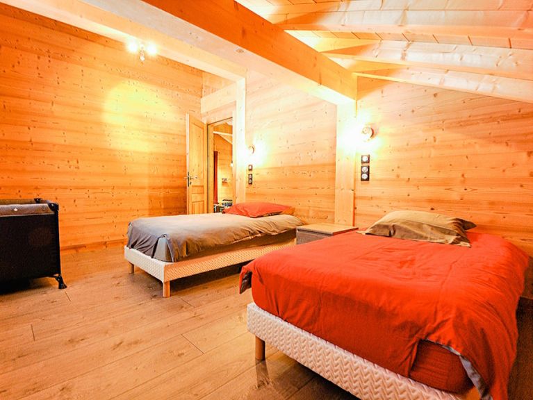 Ferienhaus Le Bois Brûlé mit eigener Sauna und Außenwhirlpool