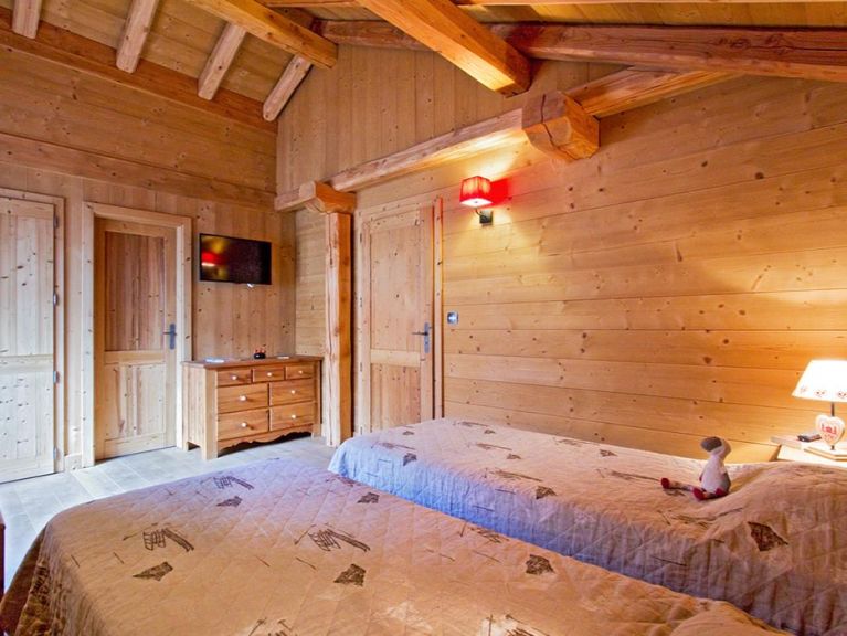 Ferienhaus Le Loup Lodge mit privat Schwimmbad und Sauna