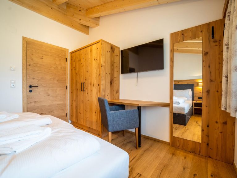 Ferienwohnung Pettneu Top 4