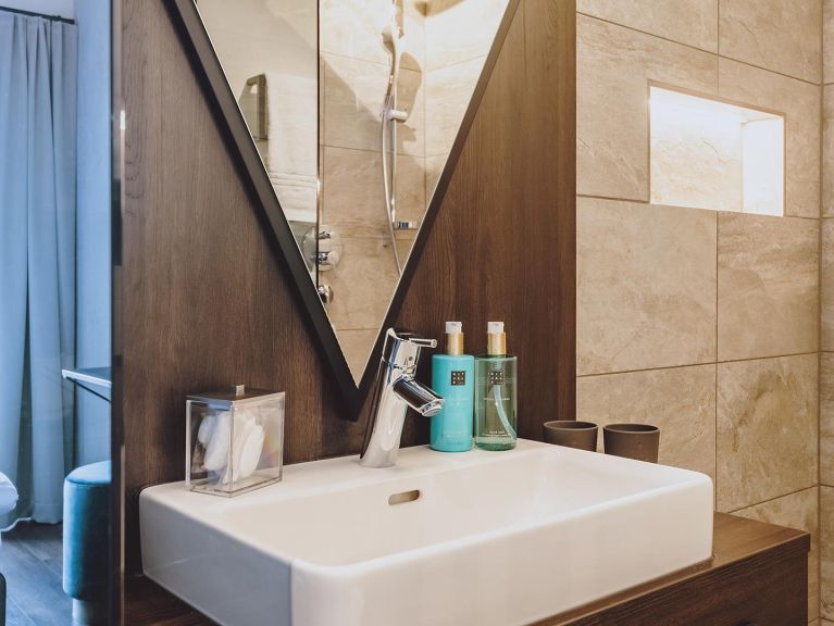 Ferienwohnung Glemm by Avenida Penthouse XL mit Bergblick, eigener Sauna, Infrarotkabine und Whirlpool