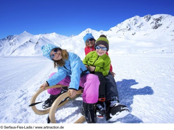 Skidorf Schneesichere Winterdestination mit lebhaftem Après-Ski-1