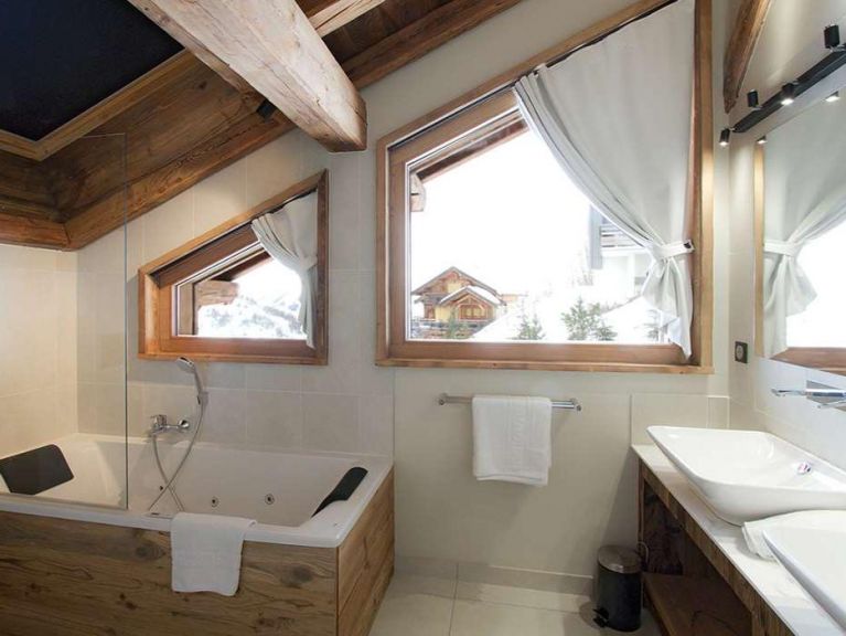 Ferienhaus Le Lys mit eigenem Pool