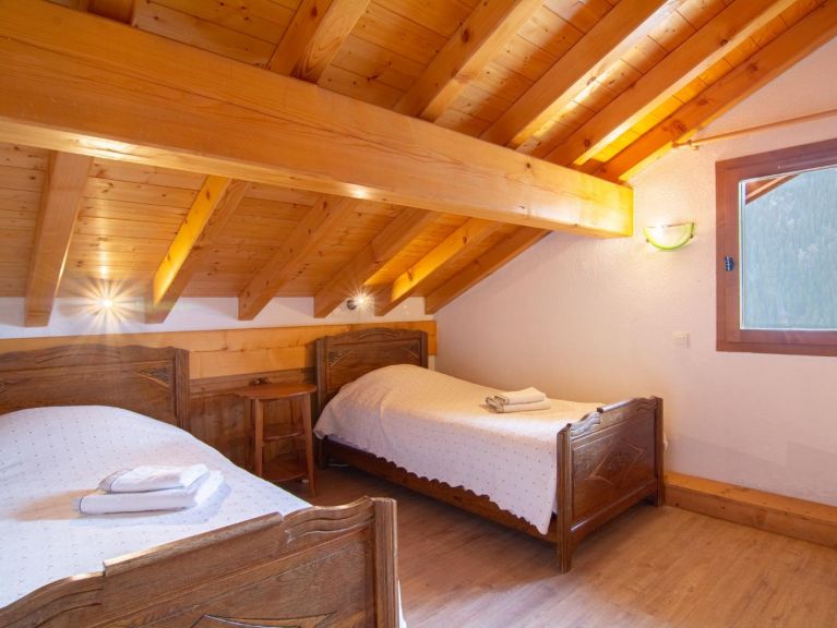 Ferienhaus Le Chazalet Sauna, Außenwhirlpool und Catering-Service inklusive + Le Petit Chazalet