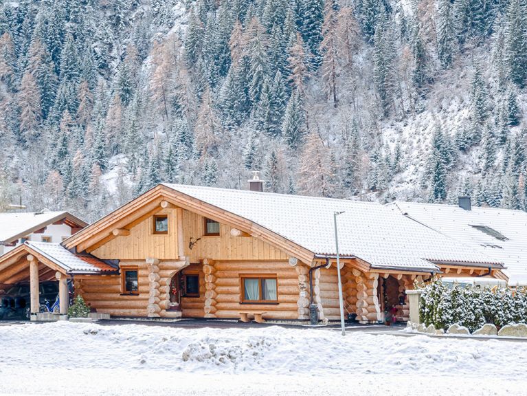 Ferienwohnung Alpenchalet Montana