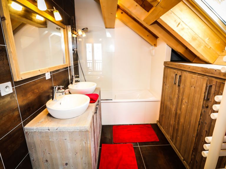 Ferienhaus le Mas des Neiges mit Whirlpool und Hammam