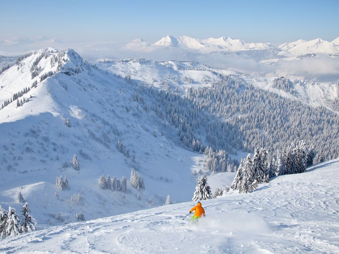 Skifahren in Frankreich Corona