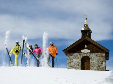 Skidorf Neukirchen