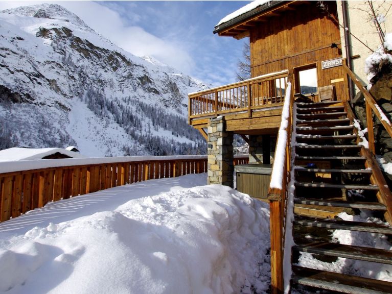 Ferienhaus Zanskar mit Außenwhirlpool