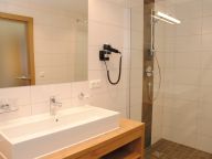 Ferienwohnung Schrofenblick-9