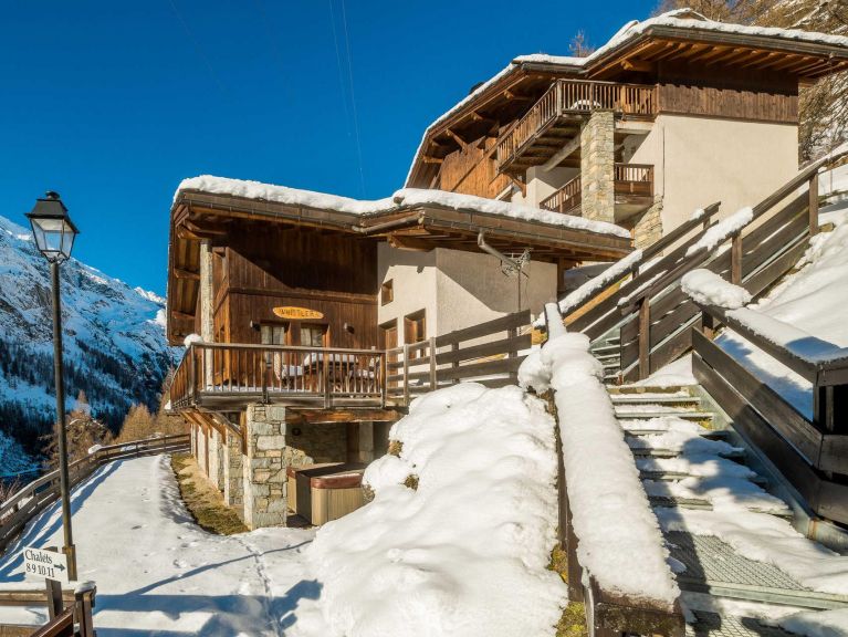 Ferienhaus Whistler mit eigener Sauna und Außenwhirlpool