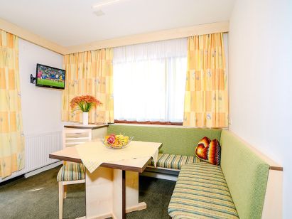 Ferienwohnung Gletscherstraße Erdgeschoss-2