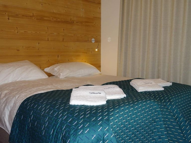 Ferienhaus Caseblanche Pomme de pin mit Holzofen und Sauna