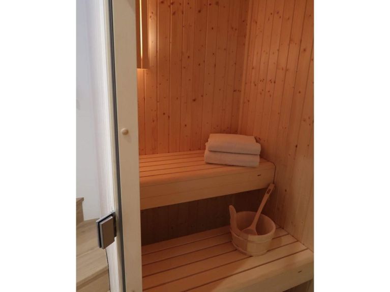 Ferienhaus Caseblanche Retreat mit Holzofen und Sauna