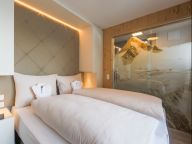 Ferienwohnung Avenida Panorama Suites Suite 1 Schlafzimmer mit Sauna-9