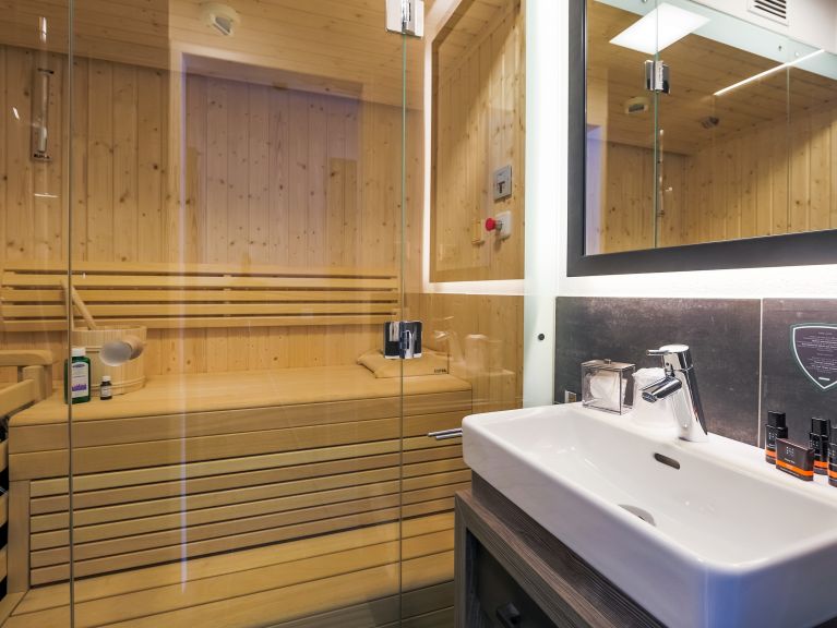 Ferienwohnung Avenida Panorama Suites Suite 1 Schlafzimmer mit Sauna