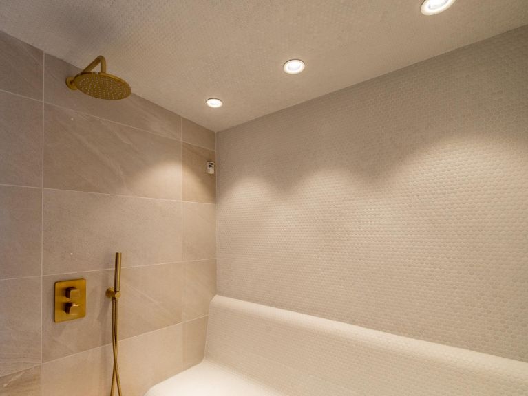 Ferienhaus De Vallandry La Charrue mit eigenem Wellnessbereich