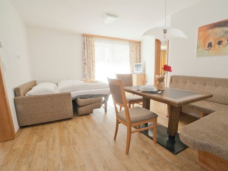 Ferienwohnung Alpenperle mit Balkon